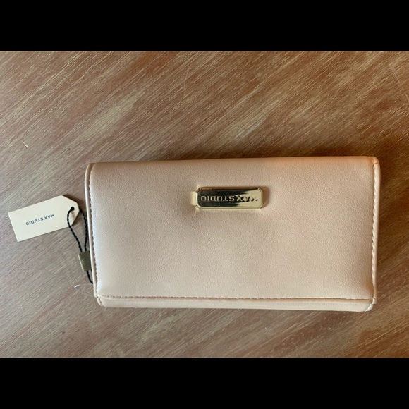 NWT Max Studio wallet - Picture 2 of 4